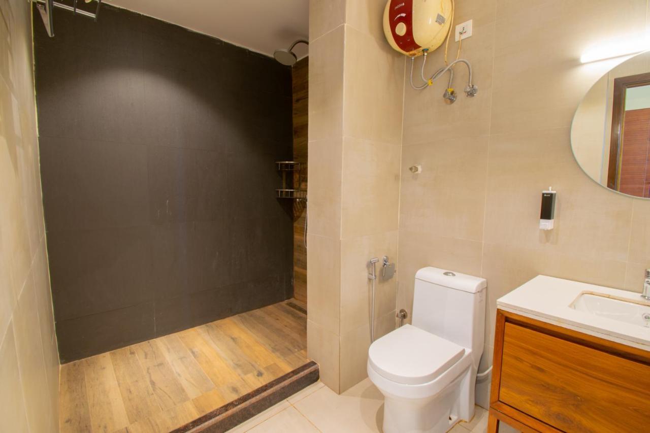 Hotel Octave Rococco Morjim Pernem Esterno foto