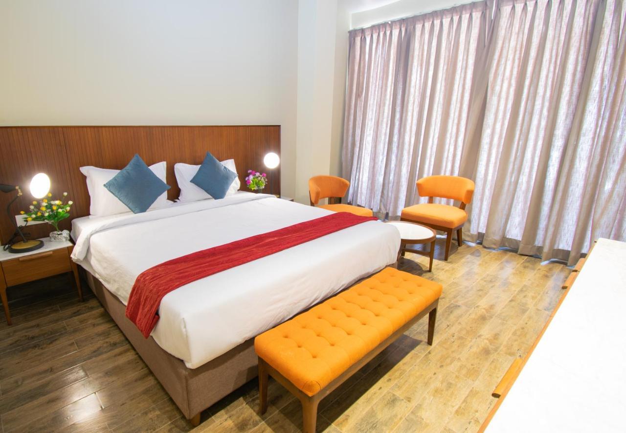 Hotel Octave Rococco Morjim Pernem Esterno foto