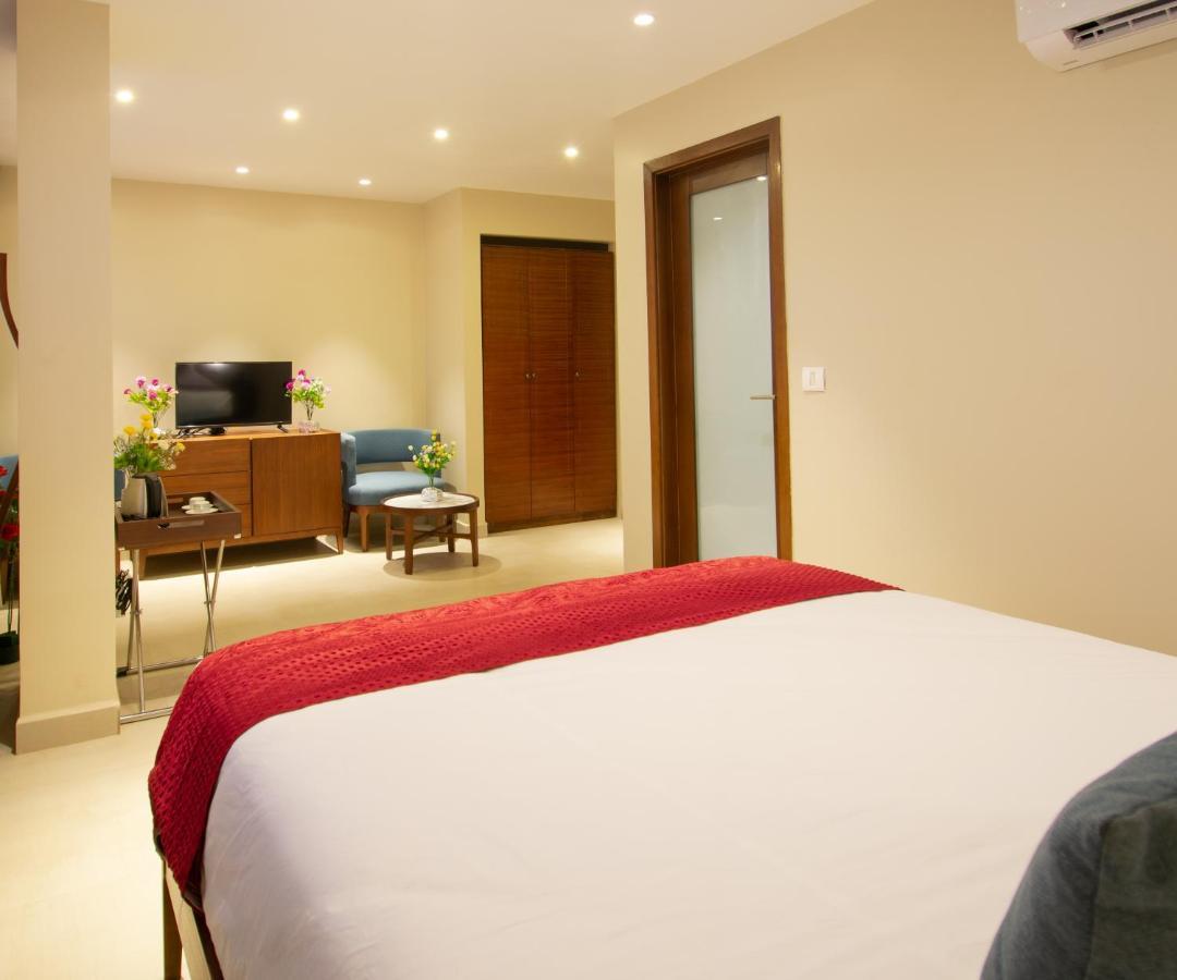 Hotel Octave Rococco Morjim Pernem Esterno foto