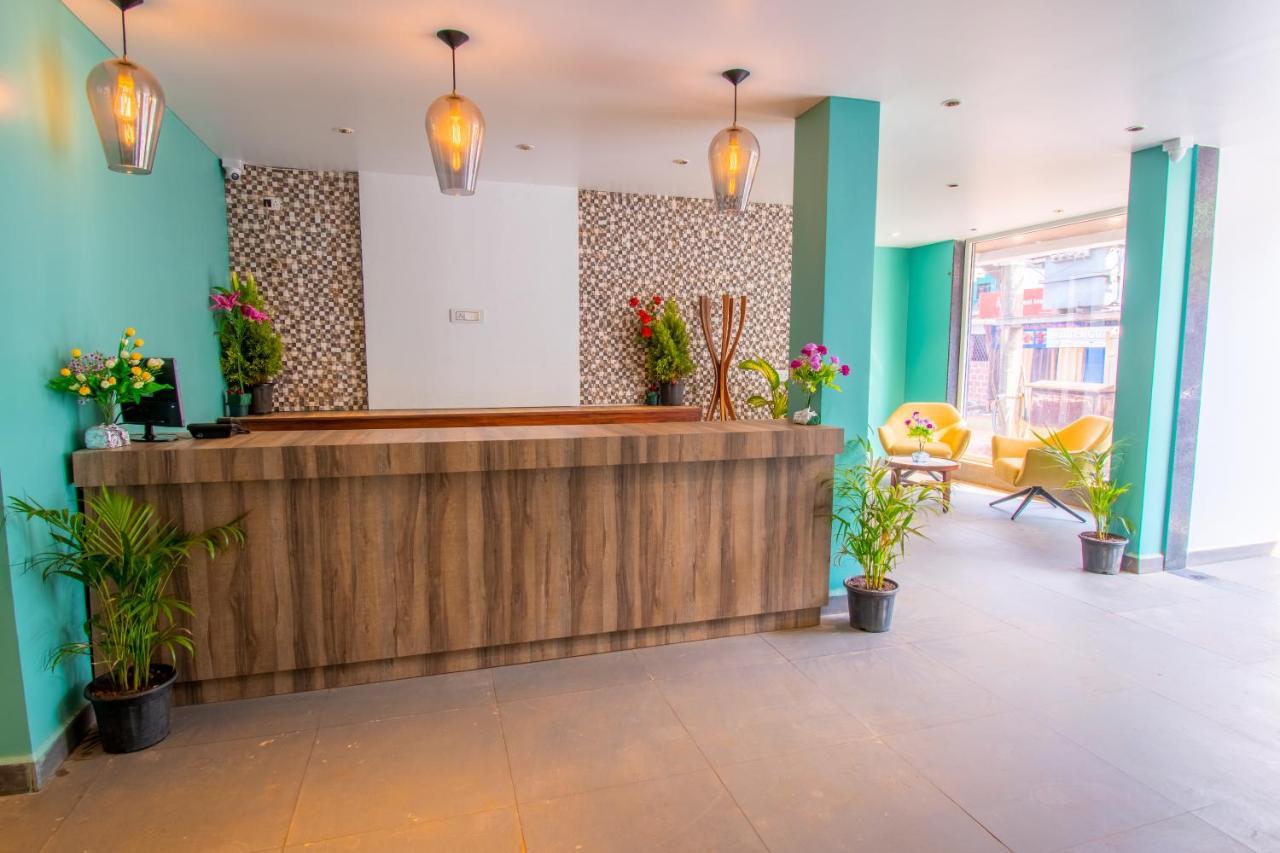 Hotel Octave Rococco Morjim Pernem Esterno foto