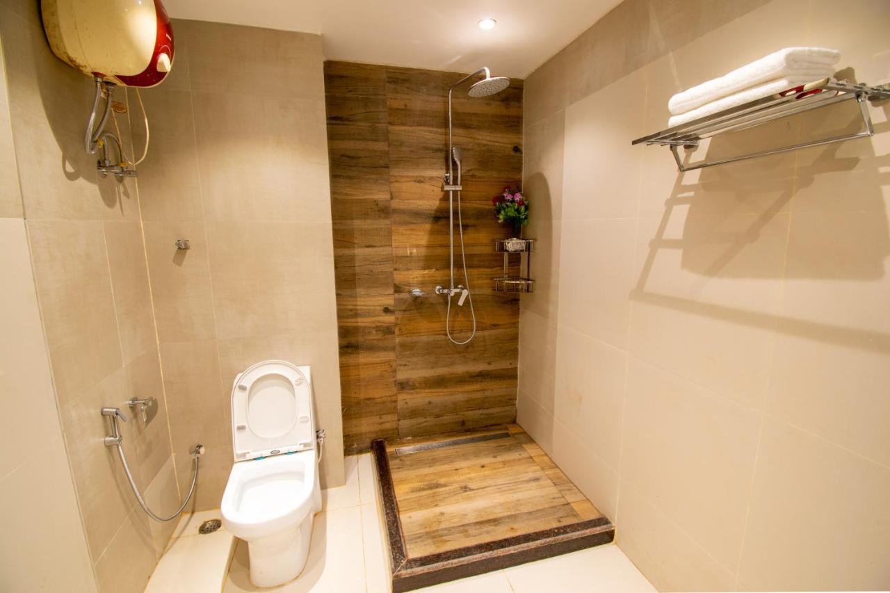 Hotel Octave Rococco Morjim Pernem Esterno foto
